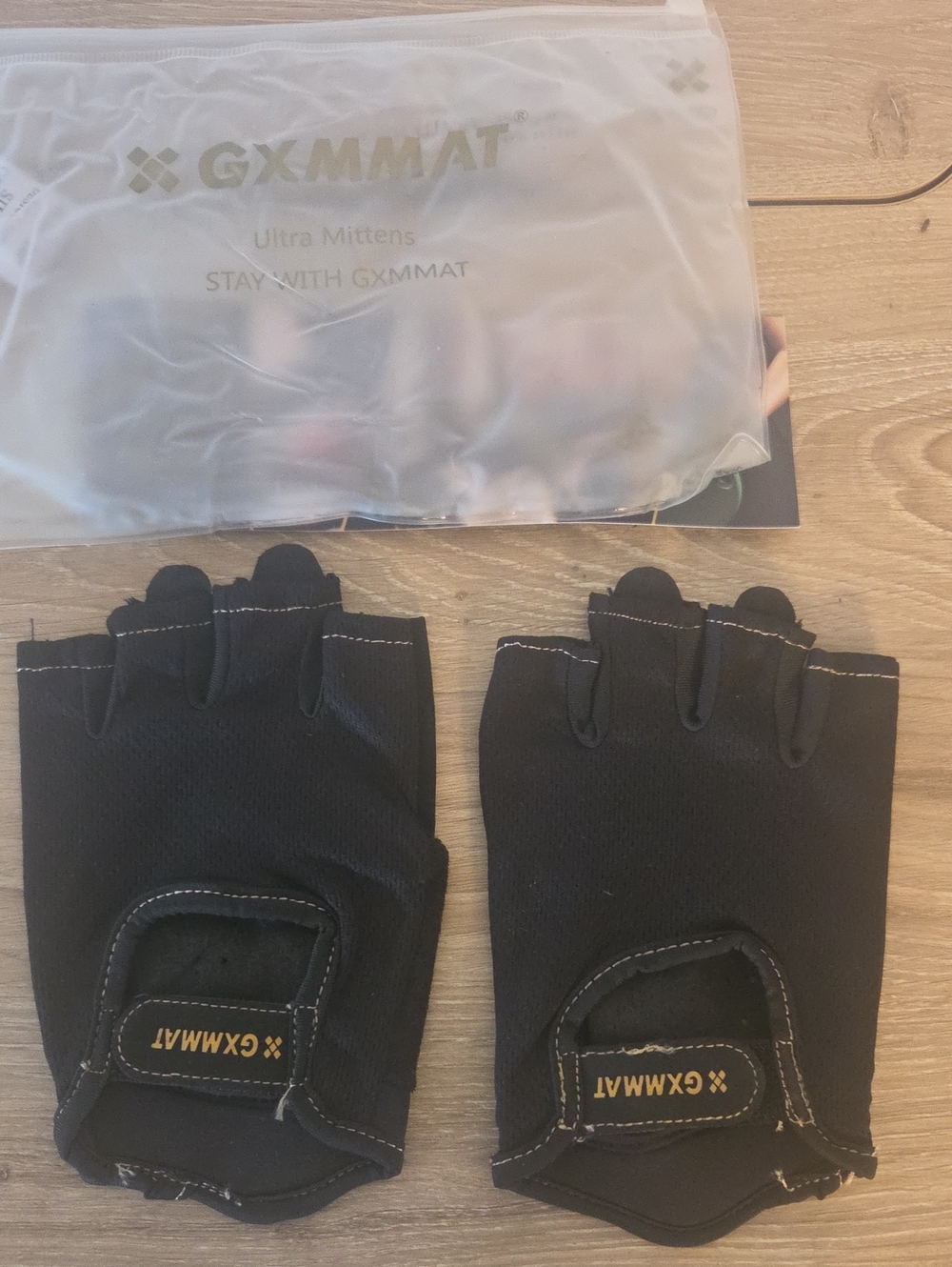 Men’s Black Fingerless Training Gloves
